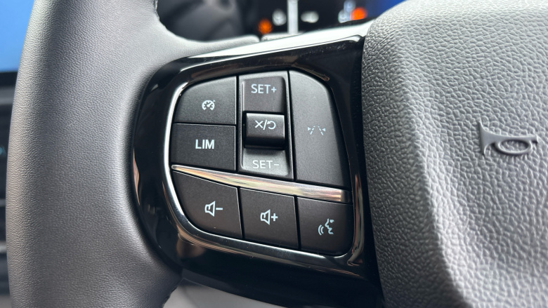 Ford Transit Custom E-320 L1 Rwd 100kW 65kWh H1 Van Limited Auto